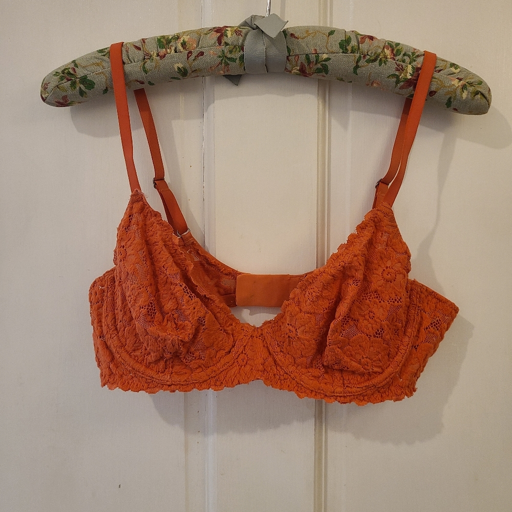 2 pack- Aerie by American Eagle,lace bra 36 B, 2 pack, silver and tangerine,